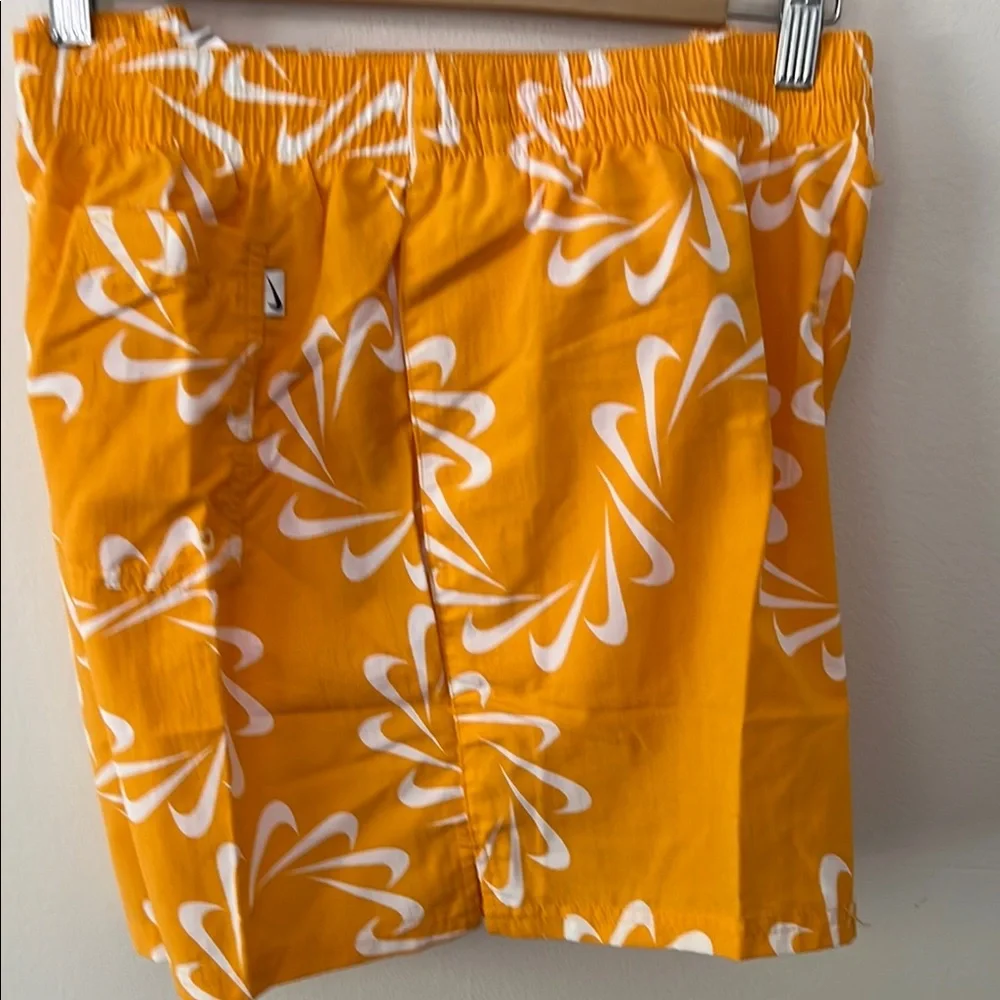 NWT XL Nike Men's 5